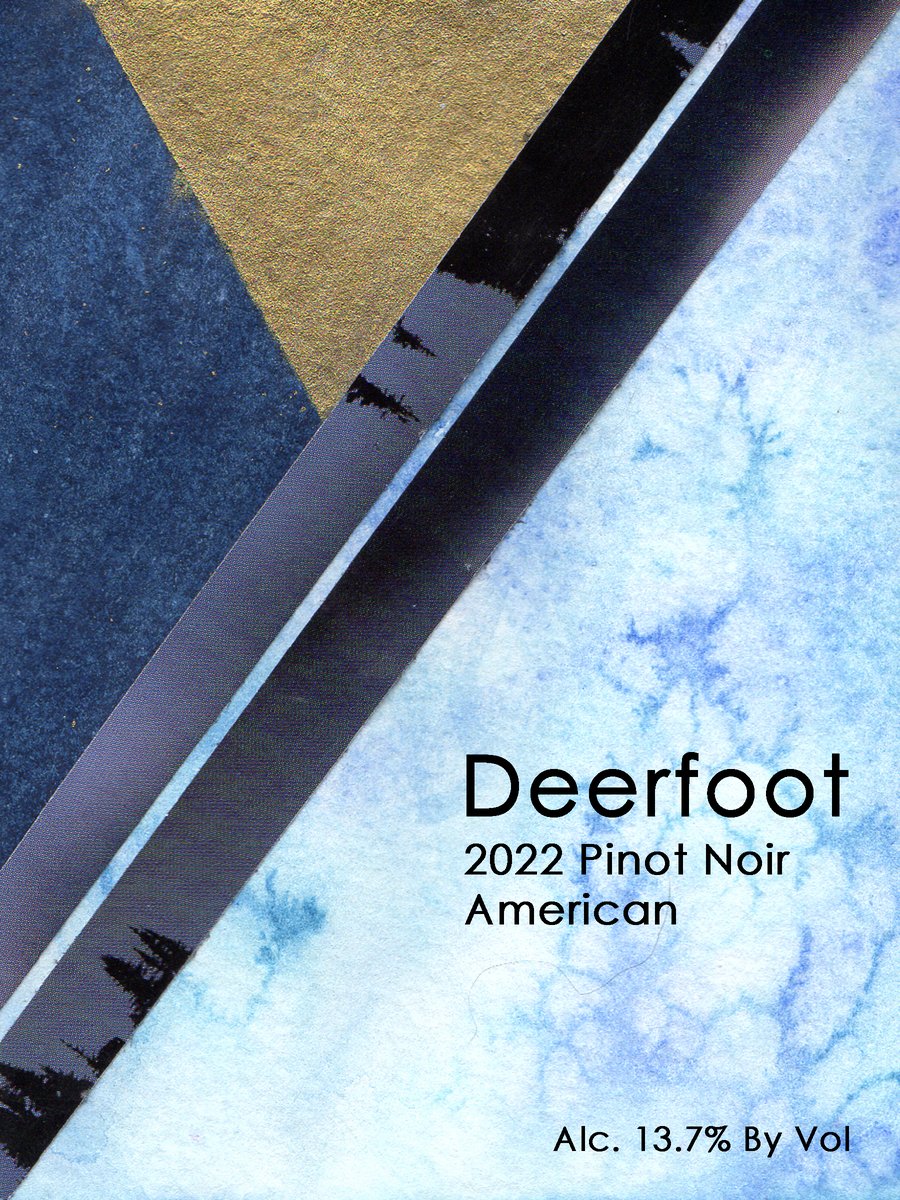 Pinot Noir bottle